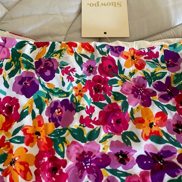 SHOWPO. Floral skirt - Picture 3 of 3